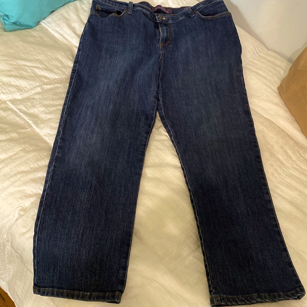 Gloria Vanderbilt “Amanda” jeans.
